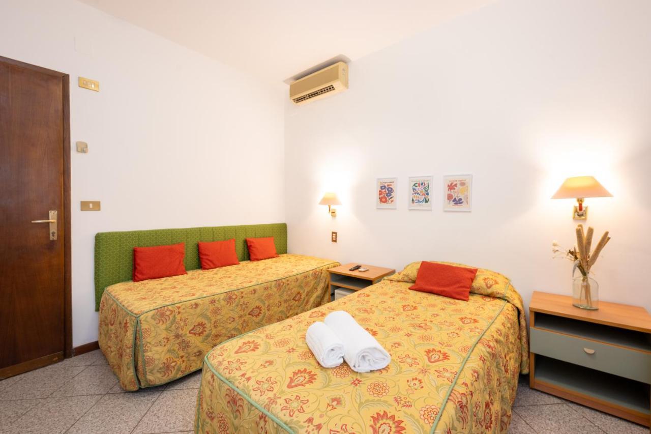 Camelia Rooms Venice Guesthouse Mestre Exterior foto