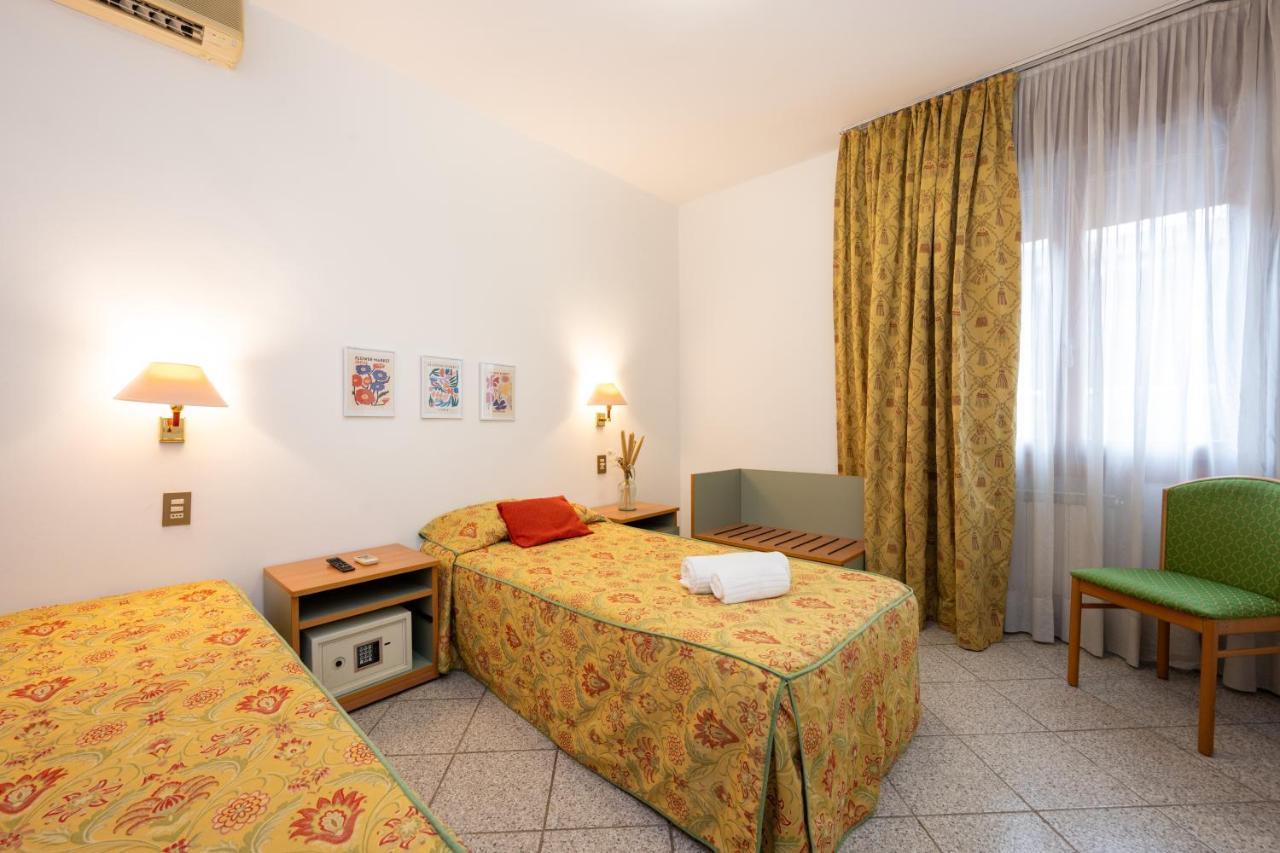 Camelia Rooms Venice Guesthouse Mestre Exterior foto