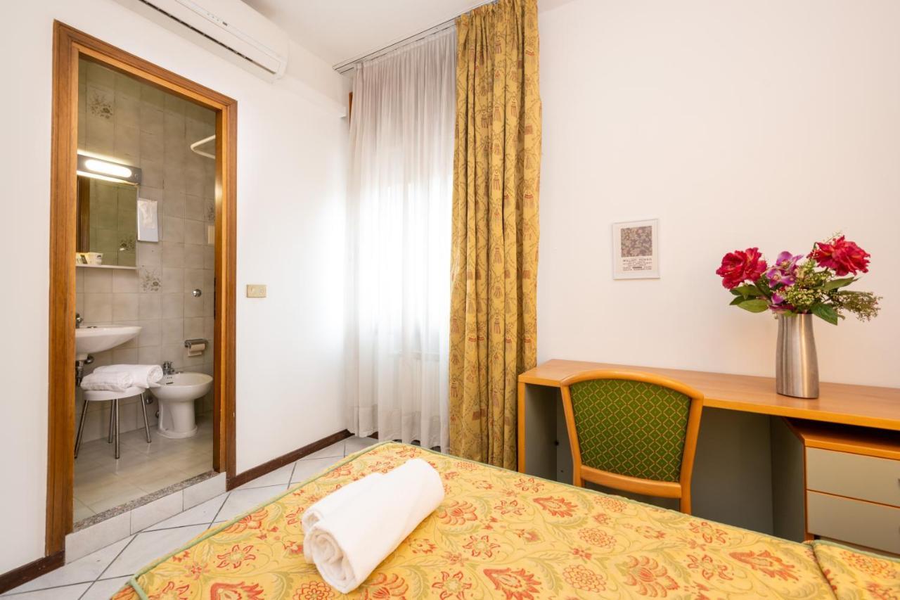 Camelia Rooms Venice Guesthouse Mestre Exterior foto