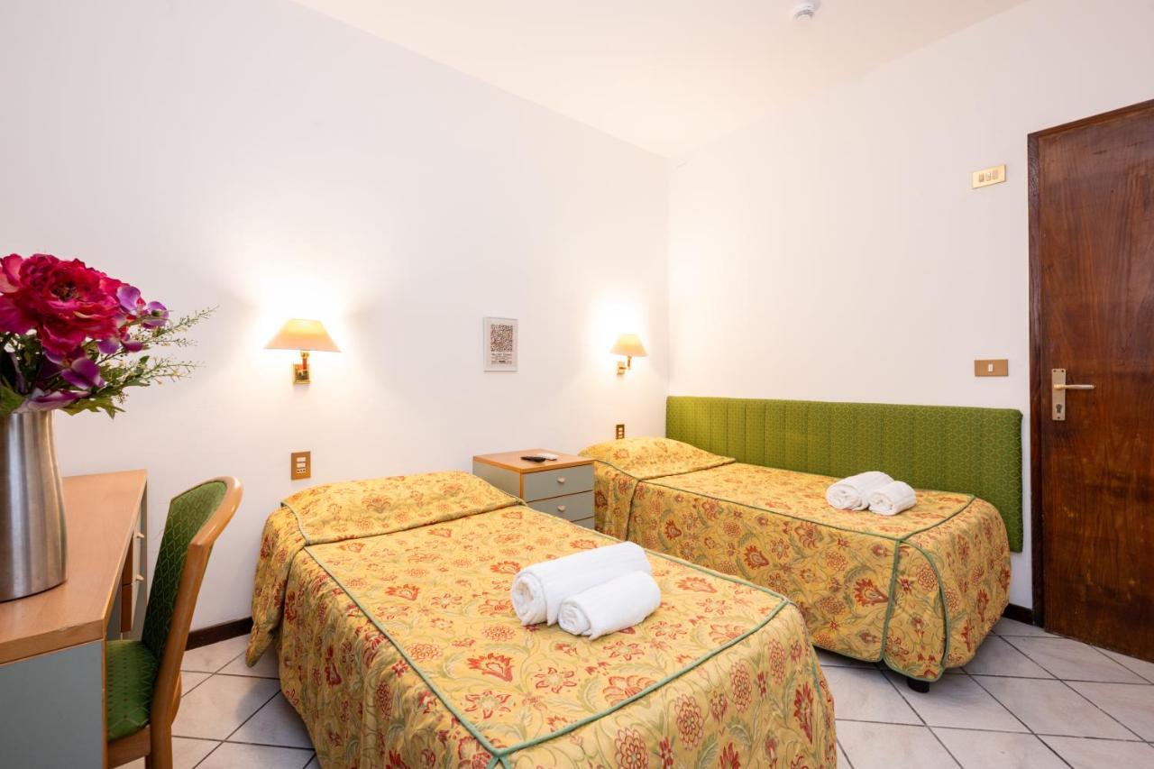 Camelia Rooms Venice Guesthouse Mestre Exterior foto