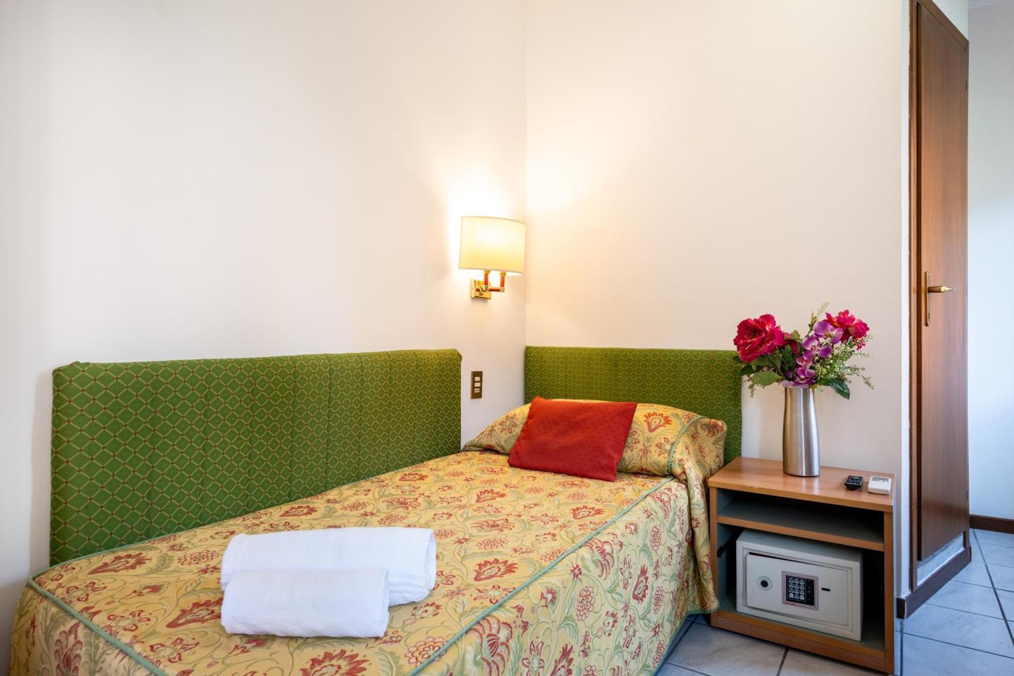 Camelia Rooms Venice Guesthouse Mestre Exterior foto